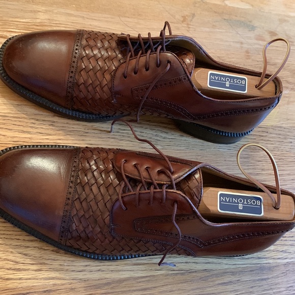 Vintage Mezlan Cap Toe Woven Leather Oxford display picture 3